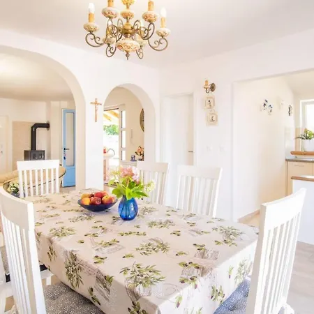 ヴィラ Romantic Stone With Pool, Panoramic Sea View Near The - By Traveler Tourist Agency Krk Id 2134 *